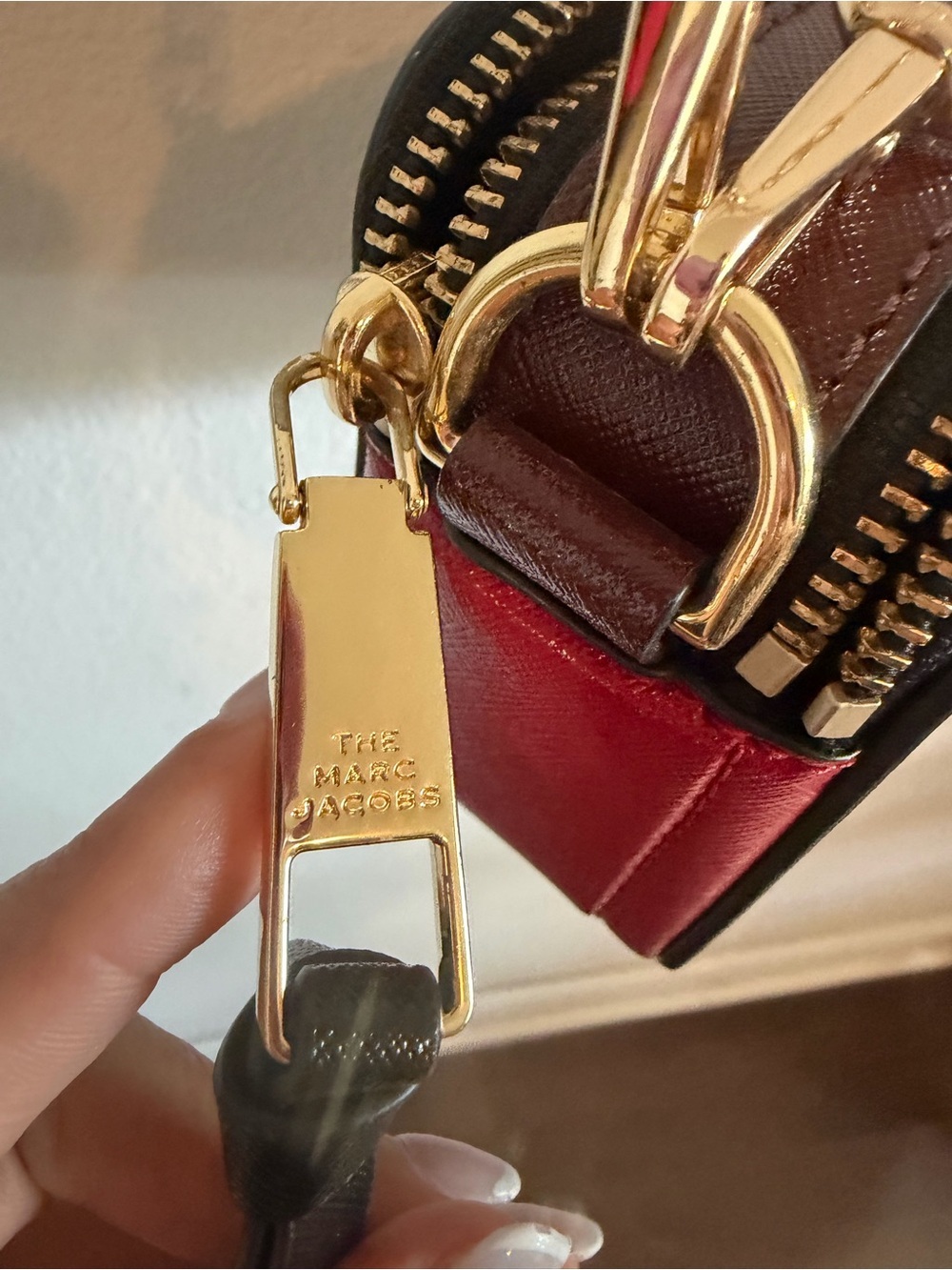 Marc Jacobs Black Snapshot Double Zip Crossbody with Gold Chain - Picture 5 of 8